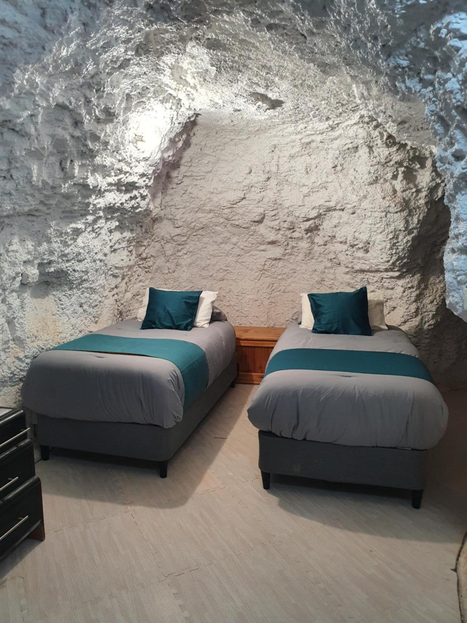 Fossickers Den Dugout Accommodation White Cliffs Exterior photo